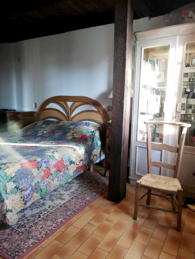 Maison Spacieuse A St Constant Fournoules Avec Jardin Saint-Constant Екстер'єр фото